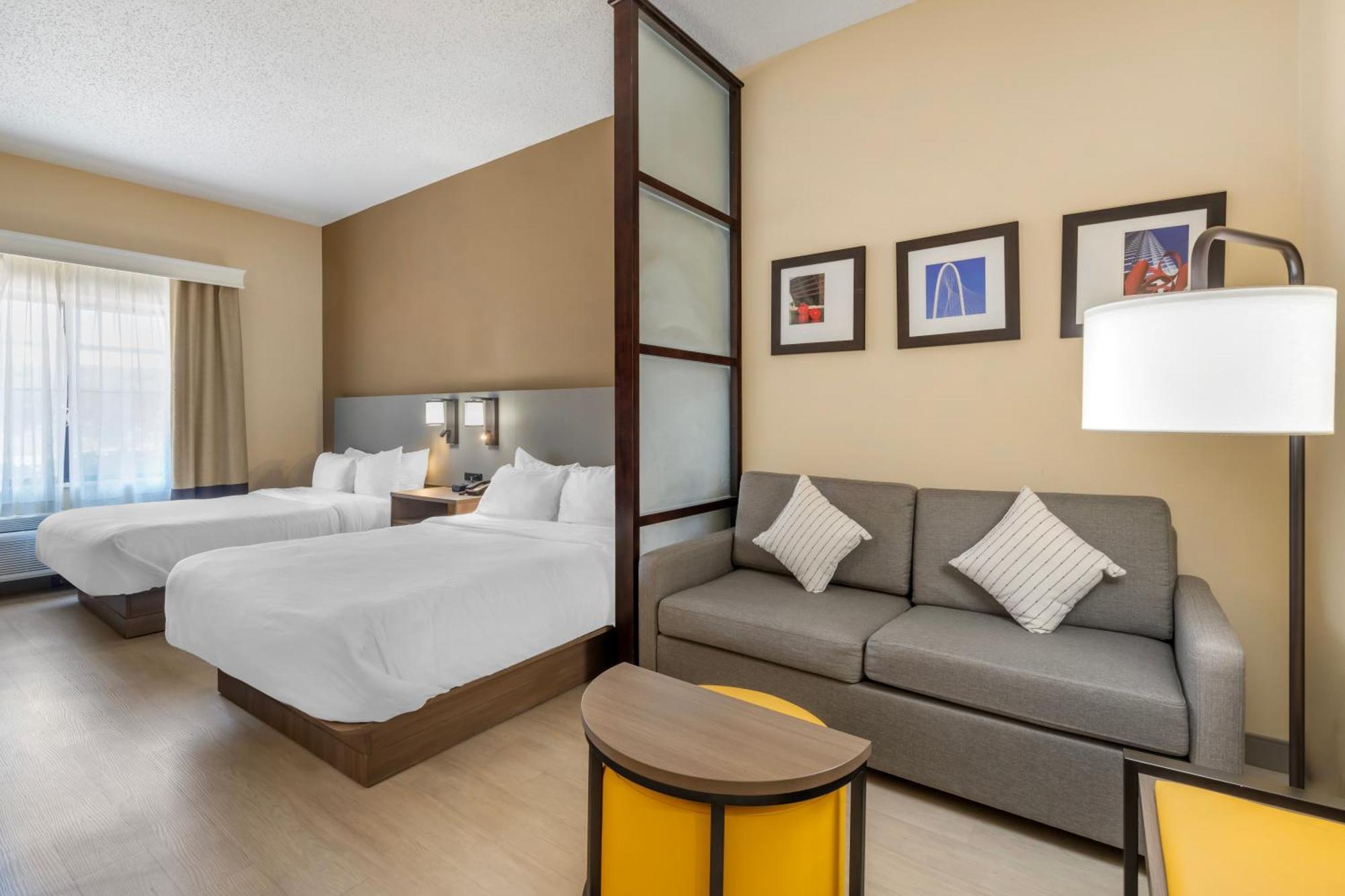คอมฟอร์ท สวีท แมคคินนีย์ อัลเลน Hotel ภายนอก รูปภาพ