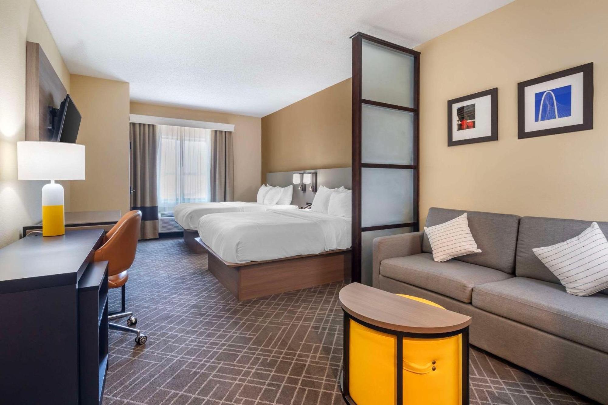 คอมฟอร์ท สวีท แมคคินนีย์ อัลเลน Hotel ภายนอก รูปภาพ