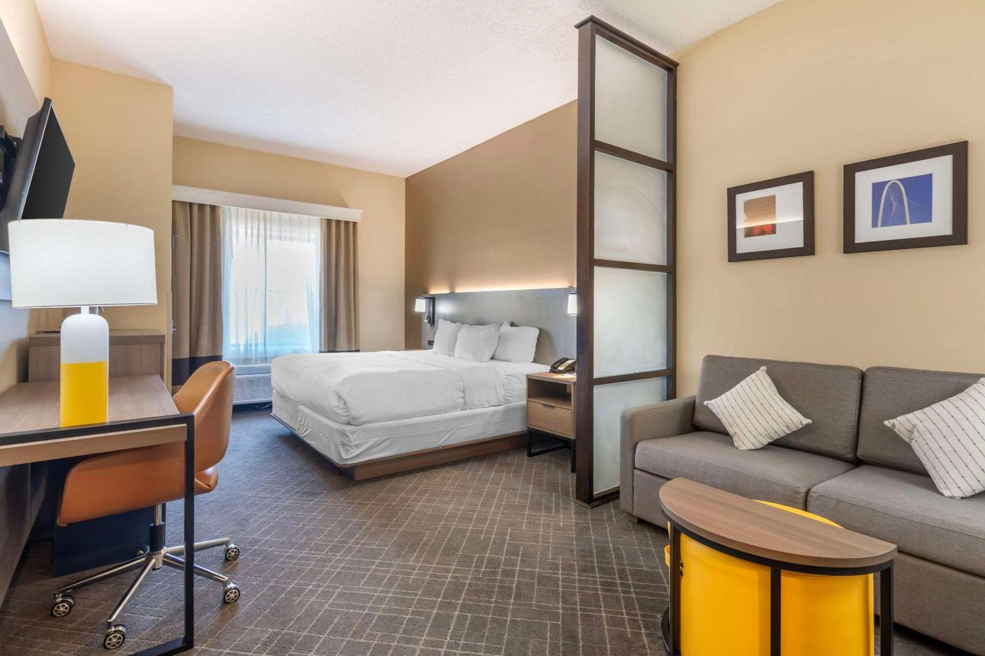 คอมฟอร์ท สวีท แมคคินนีย์ อัลเลน Hotel ภายนอก รูปภาพ